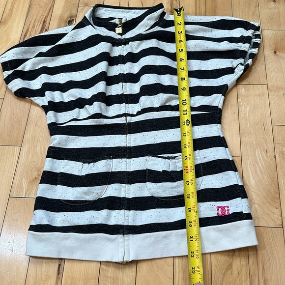 DC Striped Short Sleeve Sweater - Picture 4 of 10